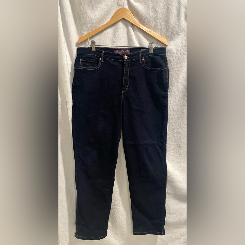 Gloria Vanderbilt Straight Leg Jeans